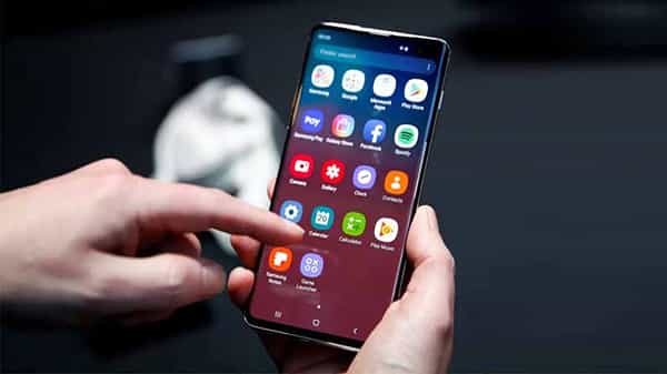 Smartphone: మీ పాత ఫోన్ వేరే వ్యక్తులకు అమ్మేస్తున్నారా..? అయితే ఇది తప్పనిసరిగా చేయాల్సిందే.. ఎందుకంటే..!
