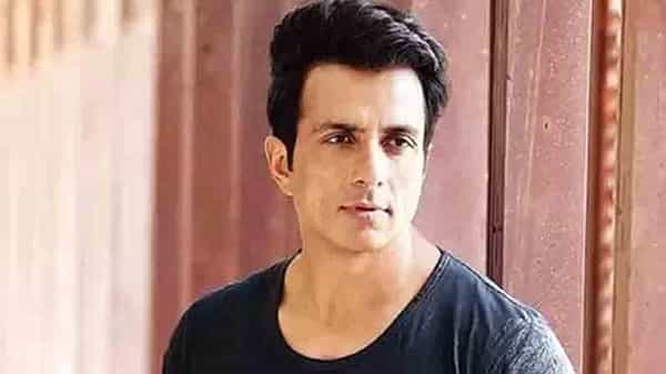 Sonu Sood: సోను సూద్ బర్త్ డే వేళ ఫాన్స్ కు ఆచార్య టీం సర్ప్రైజ్ గిఫ్ట్...
