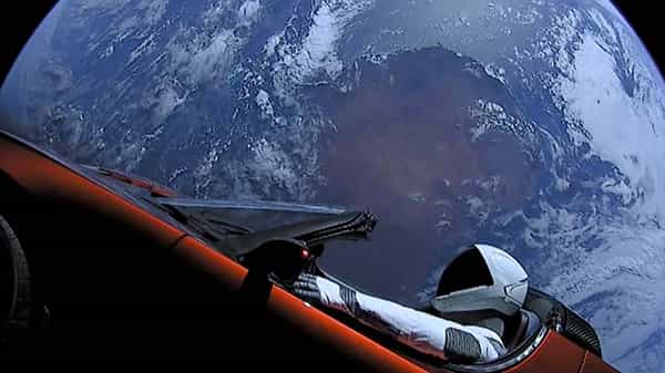 Space Tour: స్పేస్ టూరిజం సూపర్ సక్సెస్.. కానీ ఖర్చు ఎంత అవుతుందో తెలిస్తే మీ మైండ్ బ్లాంక్