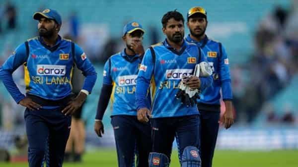 IND vs SL: శ్రీలంక టీంలో కరోనా కలకలం.. కోచ్కి పాజిటివ్.. సందేహంలో వన్డే సిరీస్?