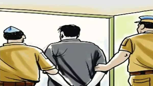 Vizag: ఖతర్నాక్ దొంగల ముఠా.. సినిమా స్టైల్లో ఛేజ్ చేసి పట్టుకున్న పోలీసులు..