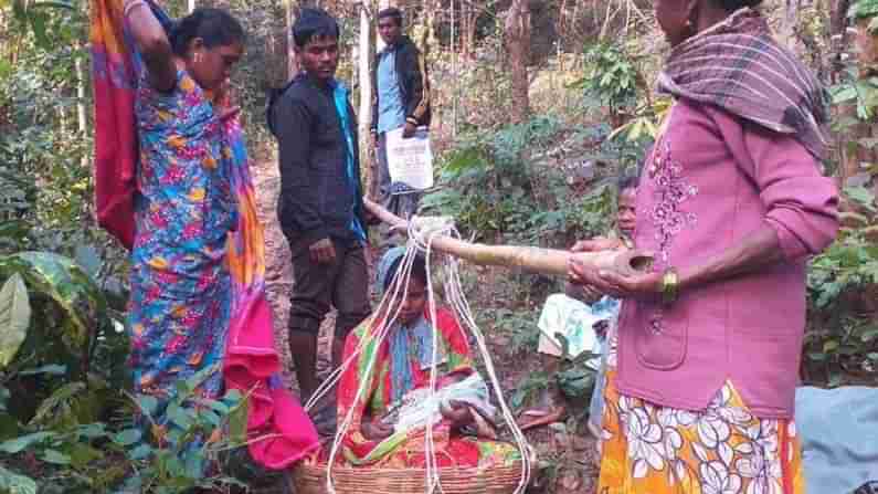 Tribals : వర్ణణాతీతంగా ఏజెన్సీలోని గిరిజనుల కష్టాలు.. గాలిలో దీపాల్లా నిండు గర్భవతులు, నవజాత శిశువుల ప్రాణాలు.!