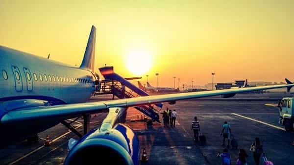 UAE Ban Travel :14 దేశాలకు ప్రయాణ నిషేధం విధించిన యూఏఈ..! భారత్, పాకిస్తాన్ తో సహా ఈ దేశాలకు వెళ్లలేరు..