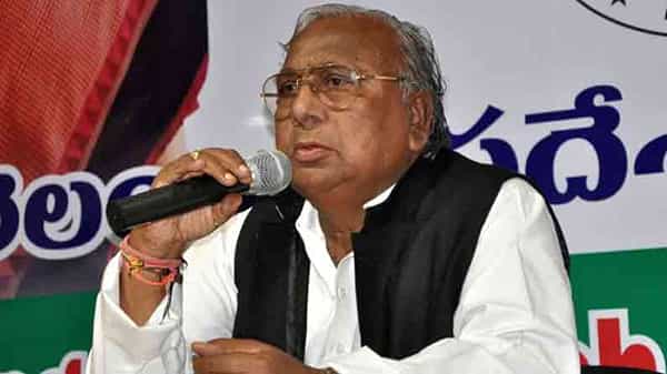 V Hanumantha Rao: ఆ విషయాలపై ఇప్పుడేం మాట్లాడను.. క్లారిటీ ఇచ్చిన కాంగ్రెస్ సీనియర్ నేత..
