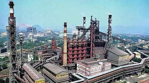 visakha steel plant: విశాఖ ఉక్కు అమ్మకంలో వెనక్కి తగ్గం.. పార్లమెంట్ సాక్షిగా తేల్చి చెప్పిన కేంద్ర ప్రభుత్వం..