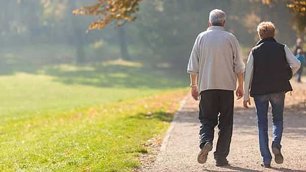 Walking: వ్యాయామం కంటే చురుకైన నడక వృద్ధులలో జ్ఞాపకశక్తిని పెంచుతుంది..తాజా పరిశోధనల్లో వెల్లడి