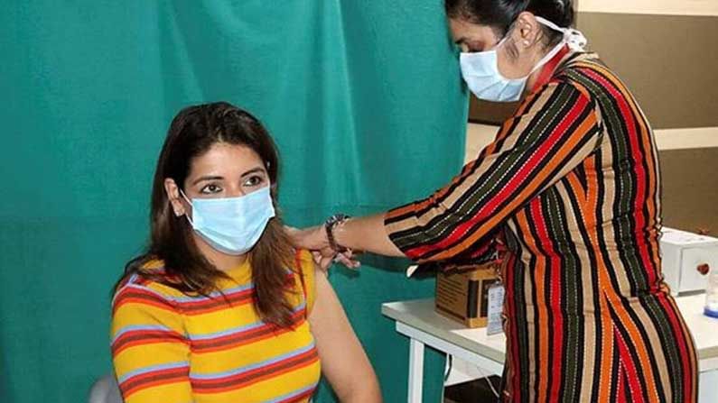 Covid-19 vaccination: దేశంలో 55 కోట్ల మార్క్ దాటిన కోరోనా వ్యాక్సినేషన్.. నిన్న రికార్డు స్థాయిలో వ్యాక్సిన్ పంపిణీ..