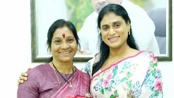 Telangana Politics: షర్మిల పార్టీకి ఆవిర్భావం రోజే ఝలక్ ఇవ్వబోతున్నారా? ఆది నుంచి ముందున్న ఆమె హ్యాండ్ ఇచ్చేందుకు సిద్ధమయ్యారా?