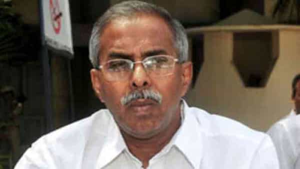 YS Vivekananda Reddy: వైఎస్ వివేకానంద హత్య కేసులో మరో ట్విస్ట్.. తనను అరెస్ట్ చేయొద్దంటూ హైకోర్టులో దాఖలు చేసిన..