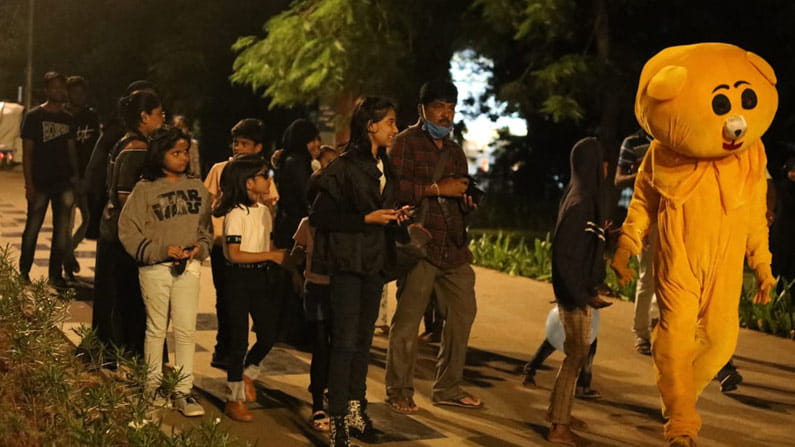 పర్యాటకులను ఆకర్షించే క్రమంలో జీహెచ్‌ఎమ్‌సీ, బుద్ధ పూర్ణిమ అథారిటీ సంయుక్తంగా గత ఆరు నెలలుగా సుందరీకరణ పనులను చేపట్టింది. ఇటీవలే ఈ పనులు పూర్తయ్యాయి. దీంతో పర్యాటకులు ఈ అందాలను వీక్షించే అవకాశాన్ని కల్పించారు. 