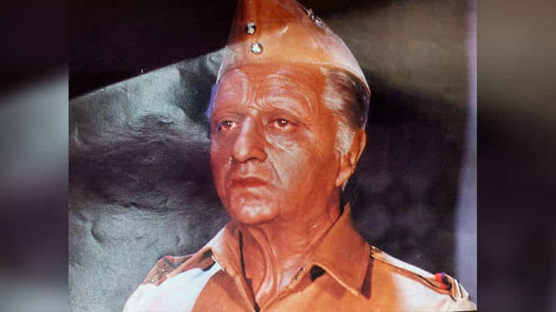 ఇక శంకర్ దర్శకత్వంలో వచ్చిన భారతీయుడు సినిమా కూడా దేశభక్తి నేపథ్యంలో తెరకెక్కింది. ఈ సినిమాలో దేశం మోసం పోరాడే యోధుడిగా,, అకాగే అవినీతి పరులను అంతం చేసే భారతీయుడిగా కమల్ నటన ఆకట్టుకుంది.