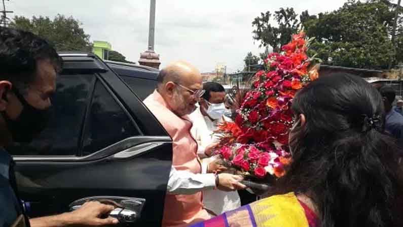 Amit Shah: శ్రీశైలం మల్లన్నను దర్శించుకున్న కేంద్ర హోంమంత్రి అమిత్ షా.. కుటుంబ సమేతంగా..