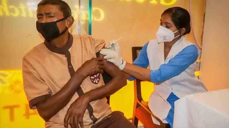 Covid 19 Vaccine: కోవిడ్ వ్యాక్సిన్ పంపిణీలో కేంద్రం కీలక మార్గదర్శకాలు.. ఇకపై విదేశీ జాతీయులకు టీకాలు