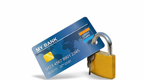 Credit Card: క్రెడిట్, డెబిట్ కార్డులను కూడా లాక్ చేయవచ్చు.. ఎలాగో తెలుసా..?