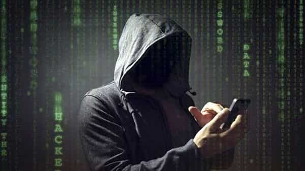 Cyber Crime: హైదరాబాద్లో మరో కొత్త రకం సైబర్ మోసం.. పీఎం సహాయ నిధి పేరుతో సాఫ్ట్వేర్ ఇంజనీర్కు కుచ్చు టోపీ.