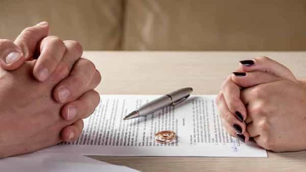Divorce: వైవాహిక బంధం నుంచి విడిపోవాలని అనుకుంటున్నారా.. కాస్త ఆగండి.. ఇలా చేస్తే మీ బంధం నిలబడవచ్చు