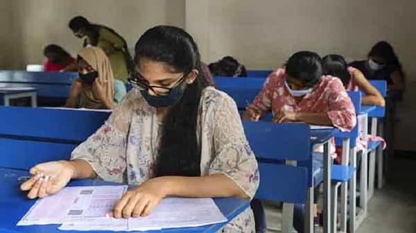 Exams In Telangana: తెలంగాణలో మొదలైన పరీక్షల సందడి.. ఈ నెలంతా ఎంట్రెన్స్ ఎగ్జామ్స్తో బిజీ బిజీ..