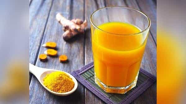Turmeric Water : ప్రతిరోజు గోరు వెచ్చని పసుపు నీళ్లు తాగితే 4 ఆరోగ్య ప్రయోజనాలు..! ఏంటో తెలుసుకోండి..