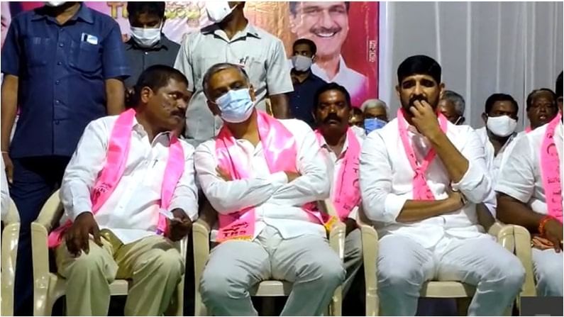 Huzurabad By-Polls: అసహనంతో ఇష్టమొచ్చినట్లు మాట్లాడుతున్నారు.. ఈటలపై మంత్రి హరీష్ రావు మండిపాటు