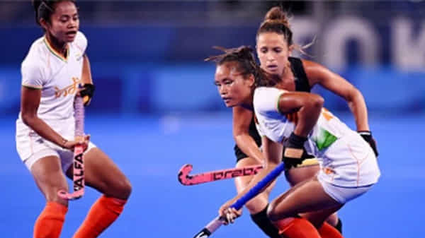 Tokyo Olympics: సెమీ ఫైనల్లో ఓడిన భారత మహిళల హాకీ జట్టు.. 1-2 తేడాతో ఓటమి