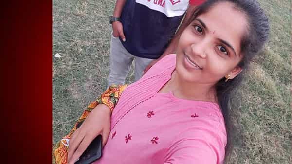 HCU Student Suicide: ఐయామ్ సో బ్యాడ్ డాటర్.. మిస్ యూ నాన్న..సెంట్రల్ యూనివర్సిటీలో PG స్టూడెంట్ మౌనిక సూసైడ్
