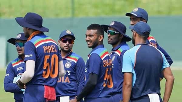 Indian Cricket Team: టీమిండియా అరంగేట్ర బౌలర్లపై ఆసీస్ మాజీ దిగ్గజం పొగడ్తల వర్షం.. ఎందుకో తెలుసా?