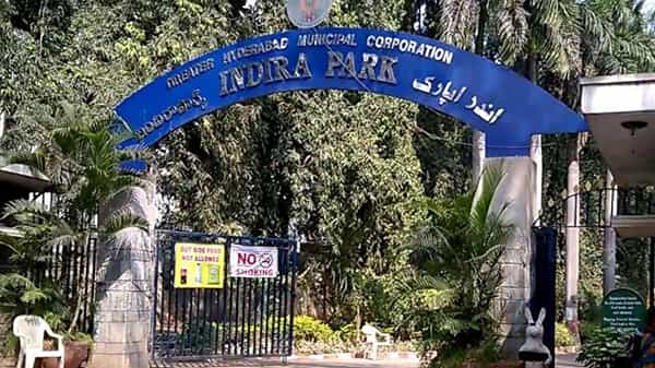 Hyderabad: ఇందిరాపార్క్లోకి వారికి నో ఎంట్రీ.. క్షణాల్లో వైరల్ అయిన ప్లెక్సీ.. మరికాసేపటికే మాయం..