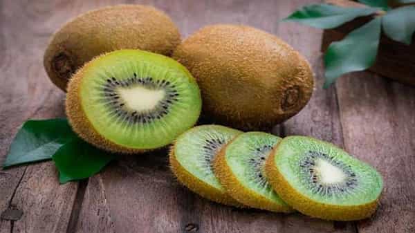 Kiwi fruit: ఈ పండు గుండెపోటు, బ్రెయిన్ స్టోక్ట్స్ నుంచి కాపాడుతుంది..! ప్రయోజనాలు తెలిస్తే ఆశ్చర్యపోతారు..