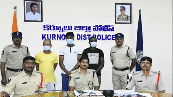 Cyber Crime: ముగ్గురు నైజీరియన్లు, మణిపూర్కు చెందిన ఇద్దరు మహిళల్ని అరెస్ట్ చేసిన కర్నూలు పోలీసులు