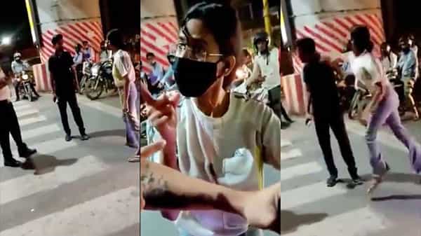 Viral Video: నడిరోడ్డుపై యువతి హాల్చల్.. వ్యక్తిని ఎగిరెగిరి కొడుతూ రచ్చ.. హ్యష్ట్యాగ్ ట్రెండింగ్!
