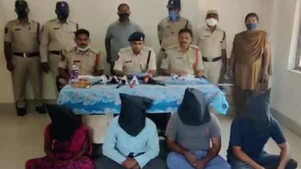 రెండు రాష్ట్రాలు, మూడు జిల్లాలు.. నలుగురు మనుషులు.. రెండు వివాహేతర సంబంధాలు.. ఒక మర్డర్