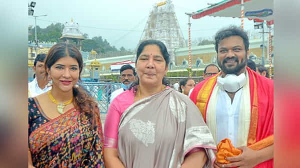 Manchu Manoj: తిరుమల శ్రీవారిని దర్శించుకున్న మంచు మనోజ్, లక్ష్మీ.. ఆసక్తికర విషయాలు చెప్పిన హీరో..