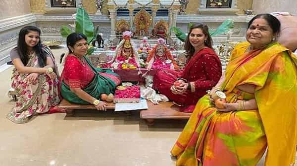 Mega Family: మెగాస్టార్ చిరంజీవి ఇంట శ్రావణ శోభ.. మెగా ఫ్యామిలీ నాలుగు తరాల ఫోటో వైరల్