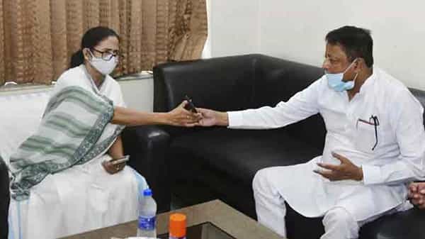 TMC - BJP: ఉప ఎన్నికల్లో బీజేపీ గెలుస్తుంది.. తేల్చి చెప్పిన దీదీ ప్రధాన అనుచరుడు.. ఇదో కొత్త రకం గేమ్..