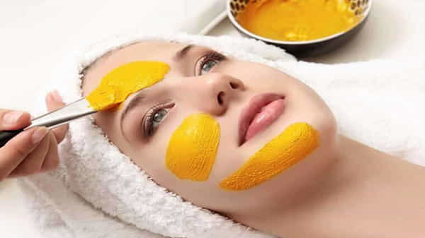 Glowing Skin: సహజమైన ఈ సింపుల్ టిప్స్ పాటించండి.. నిగనిగలాడే ముఖ వర్చస్సు మీ సొంతం చేసుకోండి..