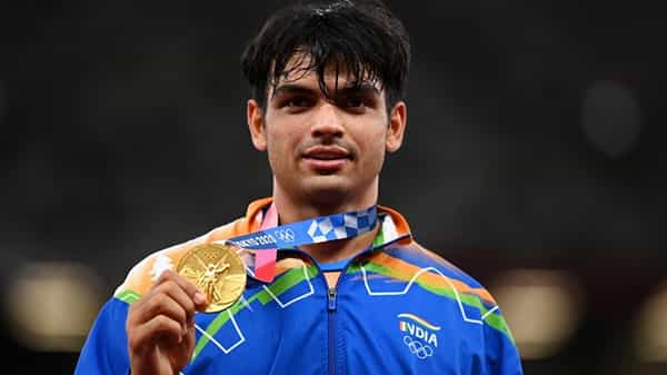 Neeraj Chopra: ఒలింపిక్స్ స్వర్ణ పతక విజేత నీరజ్ చోప్రాకు అస్వస్థత.. ఆస్పత్రికి తరలింపు..