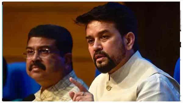 Rajyasabha: రాజ్యసభ రగడపై సీసీ ఫుటేజ్ విడుదల చేసిన కేంద్రం.. విపక్షాల ఆరోపణలు అవాస్తవమంటూ..?