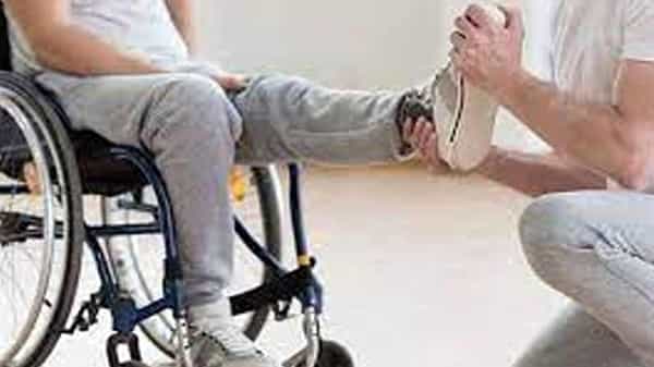 Paralysis Symptoms: వయసుతో పనిలేకుండా వస్తున్న పక్షవాతం.. లక్షణాలు.. ఆయుర్వేదంలో నివారణ చికిత్స