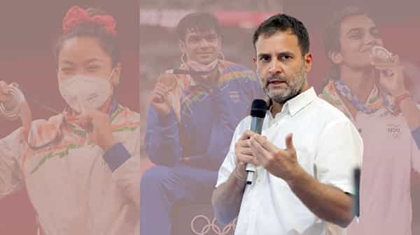ఒలంపిక్స్ పతక విజేతలకు అభినందనలు సరే ! నీరజ్ చోప్రా, పునియాలకు పాత బకాయిల మాటేమిటి ? ప్రధాని మోదీకి రాహుల్ ప్రశ్న