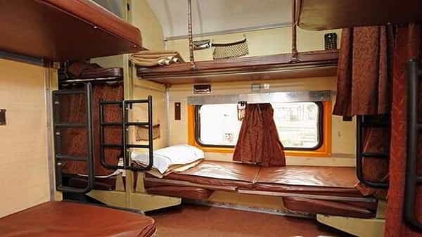 Indian Railway: రైల్వే ప్రయాణికులకు శుభవార్త..! ఇక నుంచి ఏసీ కోచ్లో ప్రయాణం చాలా చౌక..