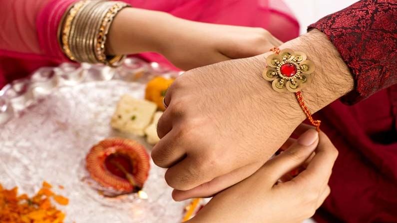 Raksha Bandhan 2021: మీ సోదరులకు రాఖీ ఎందుకు కట్టాలి.. ఏ సమయంలో కడితే మంచిదో తెలుసా..