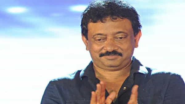 RGV VS Mega Fans: మరోసారి మెగా ఫ్యాన్స్తో పెట్టుకున్న ఆర్జీవీ.. చిరు బర్త్డే సెలబ్రెషన్స్కు బన్నీ అందుకే రాలేరంటూ..