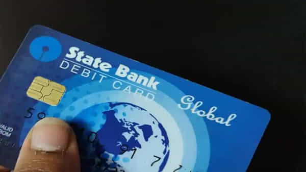 SBI ATM: మీరు కొత్త ఏటీఎం కార్డు పొందాలనుకుంటున్నారా..? రెండు నిమిషాల్లోనే దరఖాస్తు చేసుకోండిలా..!