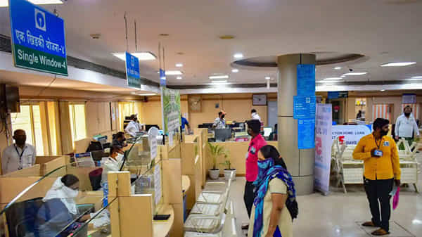 SBI Branch Transfer: ఎస్బీఐ ఖాతా, బ్రాంచ్ను మార్చుకోవాలనుకుంటున్నారా.? బ్యాంకుకు వెళ్లాల్సిన పని లేకుండానే..