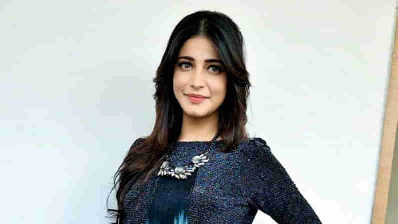 Shruti Haasan : ఈ భూమిమీద ఆయనే నా ఫ్యావెరెట్ అంటున్న శృతిహాసన్.. వైరల్ అవుతోన్న ఫొటోస్..