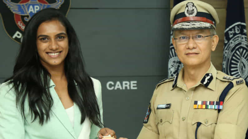 PV Sindhu - Disha App - AP Police: ఏపీ డీజీపీ గౌతం సవాంగ్ను కలిసిన ఒలింపిక్స్ కాంస్య పతక విజేత పీవీ సింధు