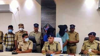 Gang War: సత్తెనపల్లి నలంద ఇంజినీరింగ్‌ కాలేజ్‌ విద్యార్థుల మధ్య గ్యాంగ్ వార్.. క్రికెట్ బ్యాట్లు, కర్రలతో..