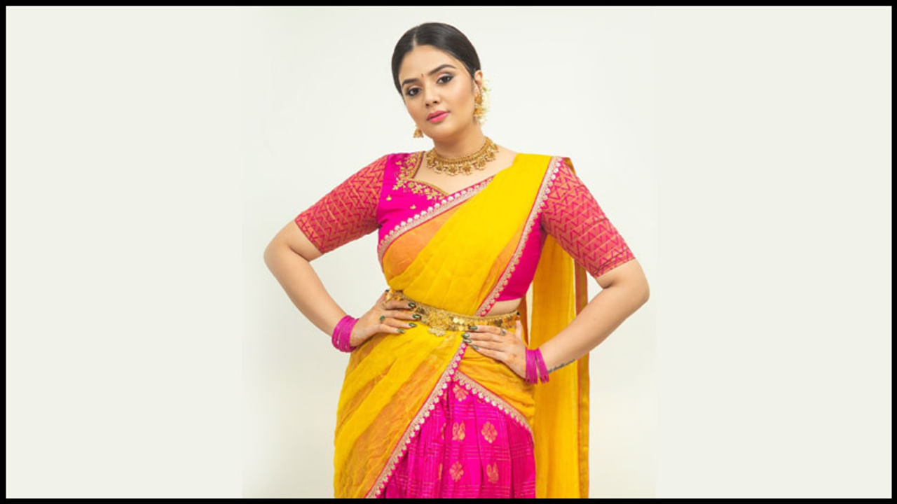 Sreemukhi New Photos. Credit by:Sreemukhi/Instagram
