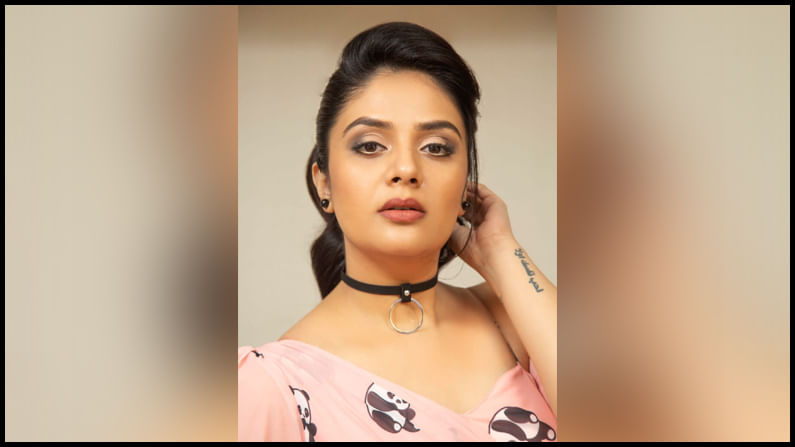 Sreemukhi New Photos. Credit by:Sreemukhi/Instagram
