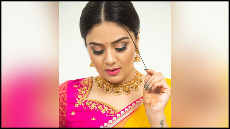 Sreemukhi New Photos. Credit by:Sreemukhi/Instagram
